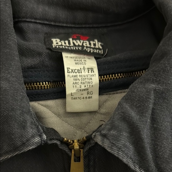 BULWARK Insulated Navy Blue Workwear Jacket - with zip extra layer - men's LARGE - Picture 2 of 10